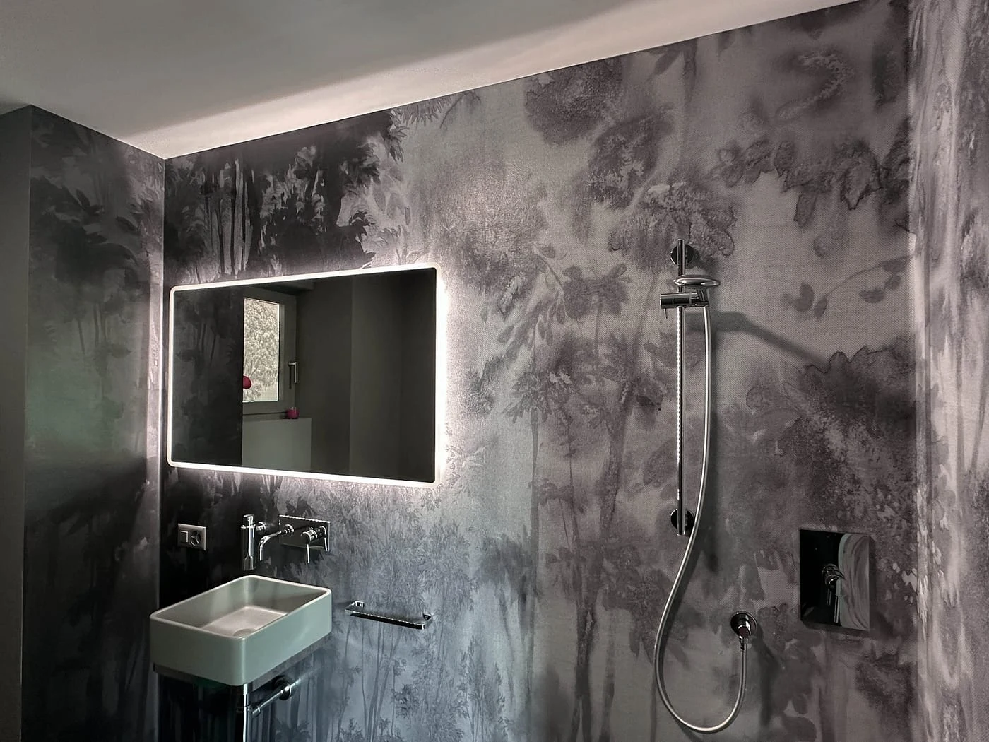 GREY WOOD: ambientazione del disegno