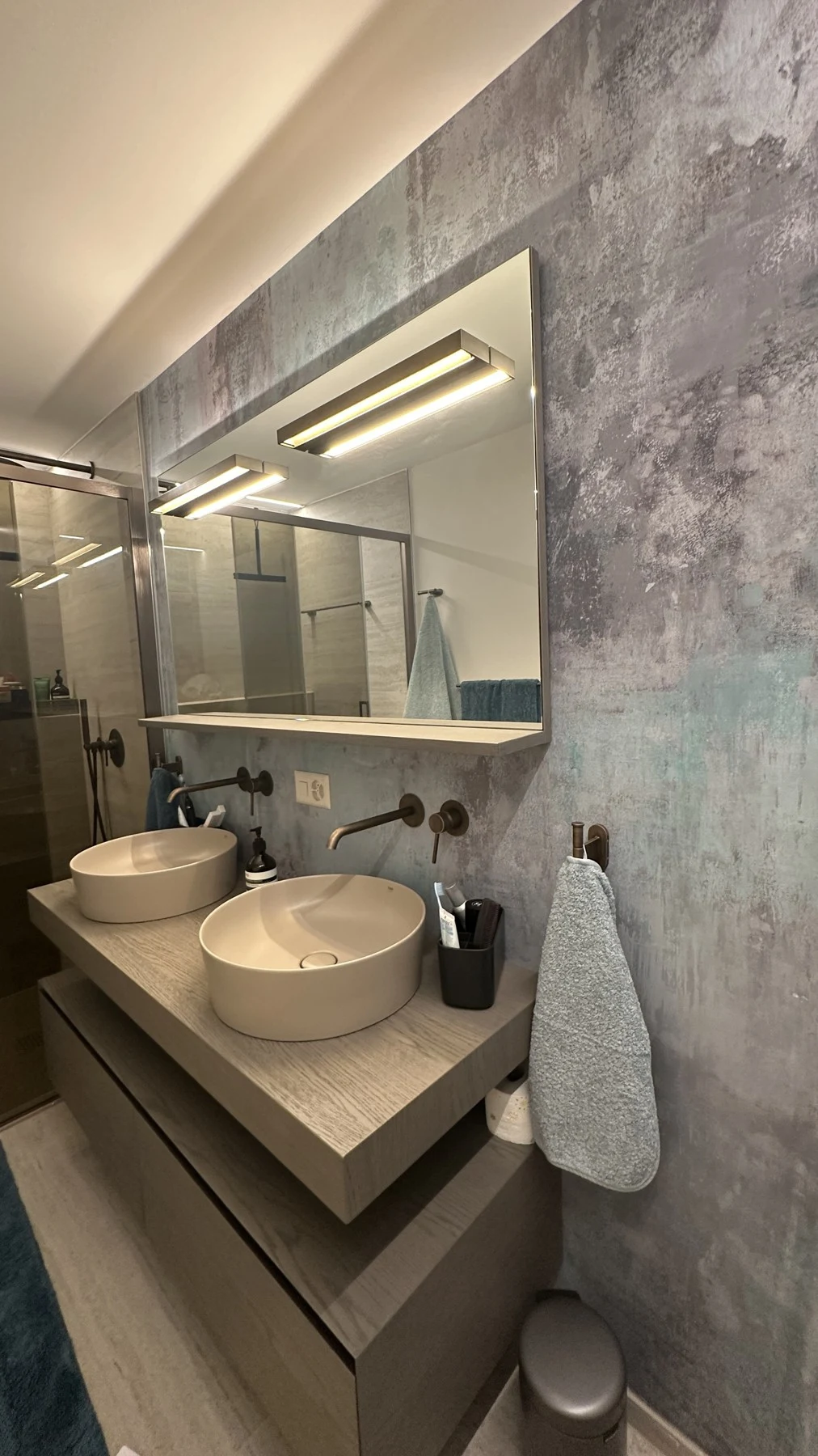 Teen Bathroom